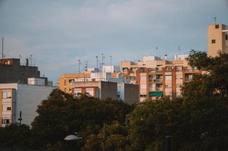 Consumo abre expediente sancionador a un portal inmobiliario por prácticas comerciales desleales
