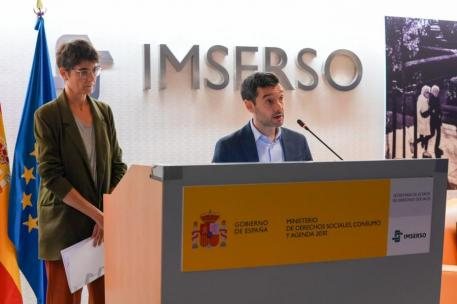 Las comunidades autónomas reciben 739 millones de euros adicionales para dependencia en el tercer trimestre